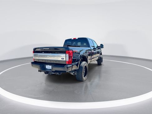 Used 2019 Ford F250 Platinum w/ Platinum Ultimate Package AWD/4WD image 10