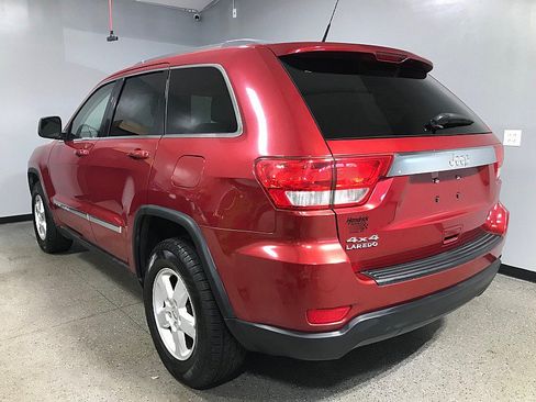 Used 2011 Jeep Grand Cherokee Laredo w/ Security & Convenience Group AWD/4WD image 5
