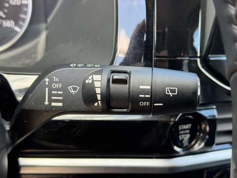 Used 2025 Nissan Pathfinder SV AWD/4WD image 23