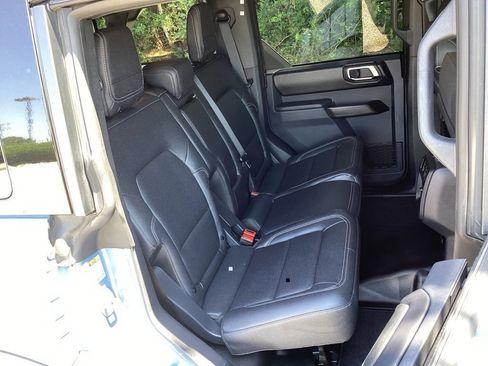 New 2025 Ford Bronco Badlands image 38