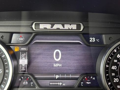 New 2026 RAM 1500 Express AWD/4WD image 16