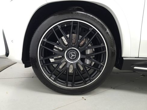 Certified 2025 Mercedes-Benz GLS 63 AMG 4MATIC image 39