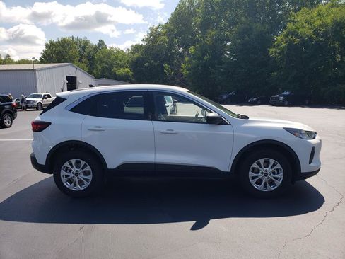 Used 2024 Ford Escape Active AWD/4WD image 4