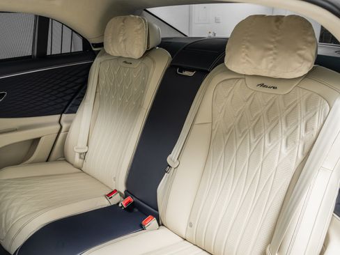 Used 2026 Bentley Flying Spur Plug-In Hybrid AWD/4WD image 16
