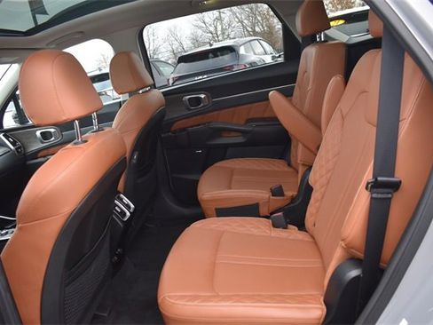 Certified 2022 Kia Sorento SX Prestige w/ Rust Color Package image 24
