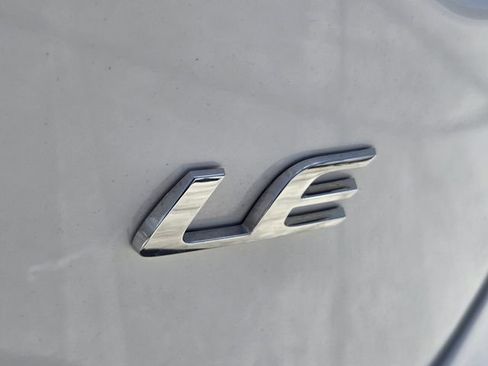Used 2025 Toyota Corolla LE FWD image 14