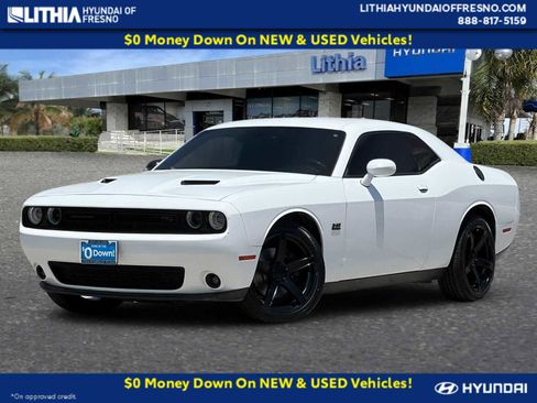 Used 2016 Dodge Challenger R/T w/ Driver Convenience Group RWD image 1