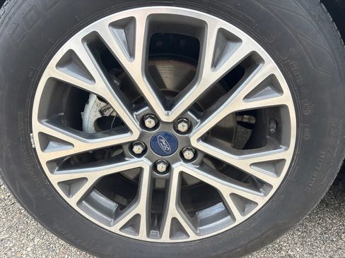 Used 2020 Ford Escape SEL AWD/4WD image 9