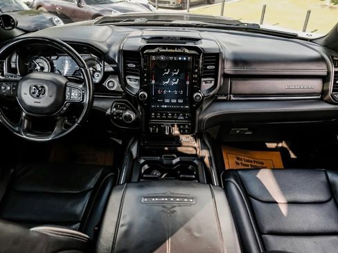 Used 2022 RAM 1500 Limited AWD/4WD image 11