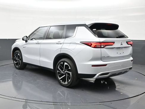 Used 2025 Mitsubishi Outlander Ralliart AWD/4WD image 3