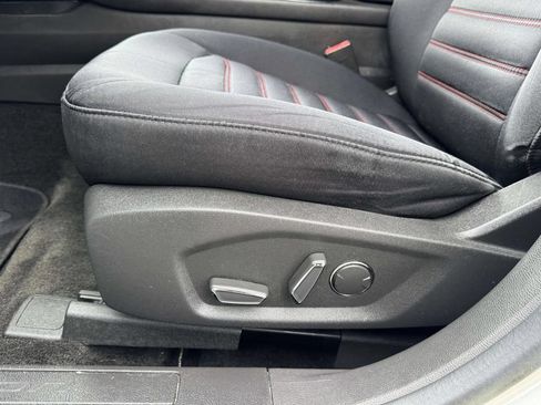 Used 2016 Ford Fusion SE FWD image 17