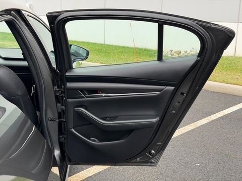 Used 2020 MAZDA MAZDA3 AWD Sedan w/ Preferred Package image 17