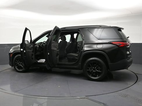 Used 2023 Chevrolet Traverse LT w/ LPO, Floor Liner Package AWD/4WD image 37