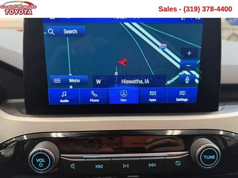 Used 2022 Ford Escape Titanium image 18