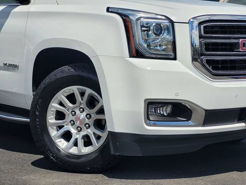 Used 2019 GMC Yukon SLT w/ Open Road Package AWD/4WD image 9
