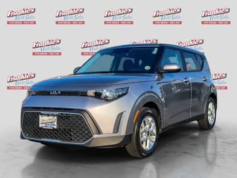 Used 2025 Kia Soul LX w/ LX Technology Package FWD image 1