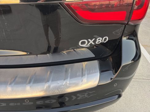 Used 2021 INFINITI QX80 Premium Select w/ All-Season Package image 8