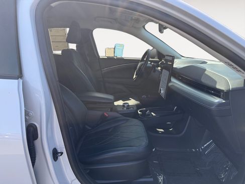 Certified 2023 Ford Mustang Mach-E Select RWD image 19