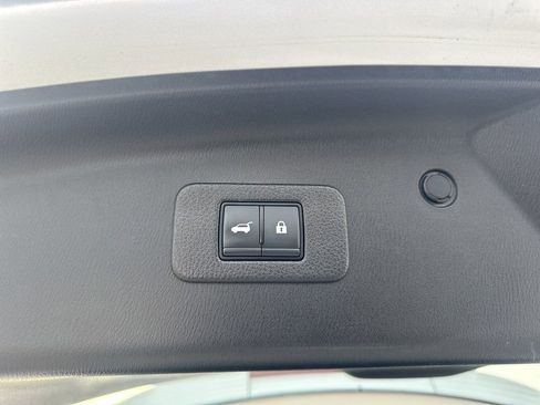 Used 2023 Nissan Armada SL image 33