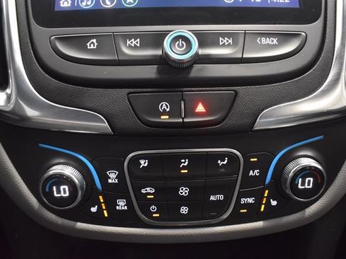 Used 2022 Chevrolet Equinox LT AWD/4WD image 27