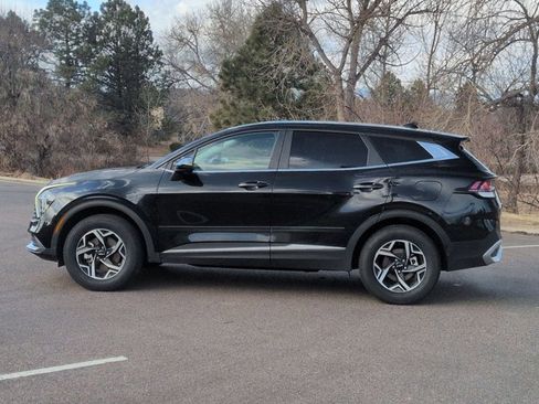 Used 2024 Kia Sportage LX image 9