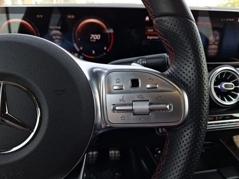 Used 2021 Mercedes-Benz GLA 250 4MATIC image 17