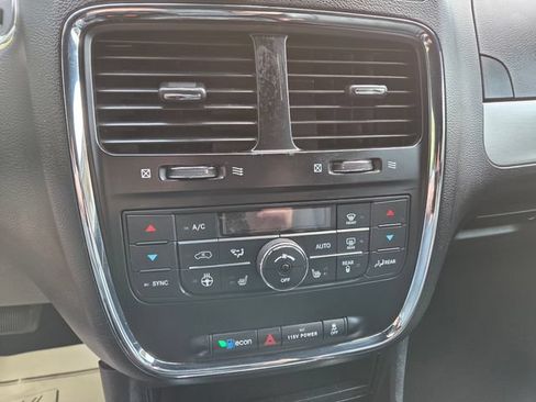 Used 2020 Dodge Grand Caravan GT FWD image 29