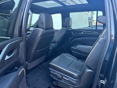 Used 2023 Cadillac Escalade ESV Premium Luxury w/ Performance Package AWD/4WD image 8