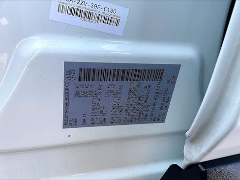 Used 2023 Nissan Rogue S FWD image 6