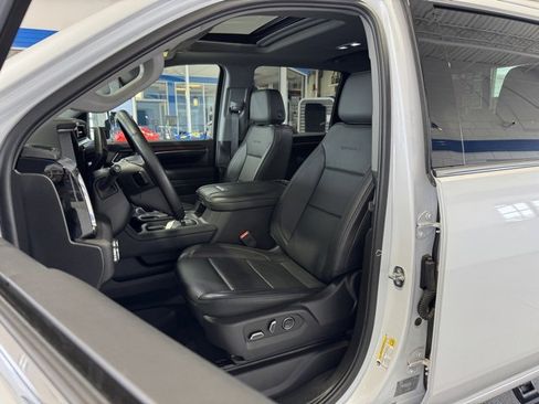 Used 2024 GMC Sierra 2500 Denali w/ Denali Reserve Package image 25