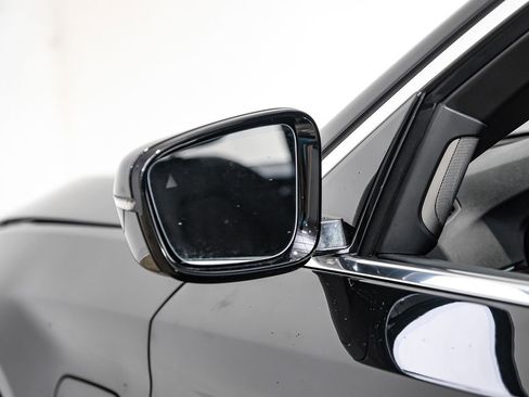 Used 2023 BMW 530e RWD image 38