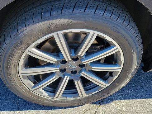 Used 2017 Audi Q7 3.0T Premium Plus image 7