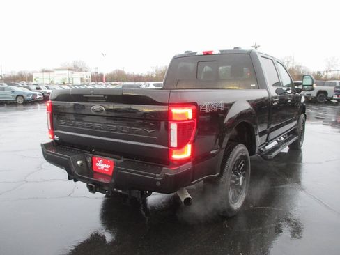 Used 2022 Ford F250 Lariat w/ Black Appearance Package image 5