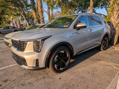 Used 2025 Kia Sorento EX image 21