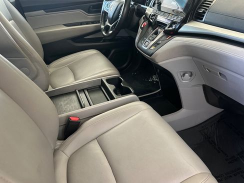 Used 2019 Honda Odyssey EX-L image 16