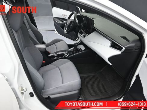 Used 2023 Toyota Corolla SE FWD image 29