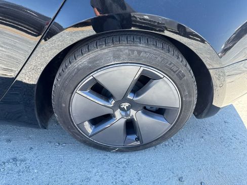 Used 2021 Tesla Model 3 Standard Range Plus RWD image 10