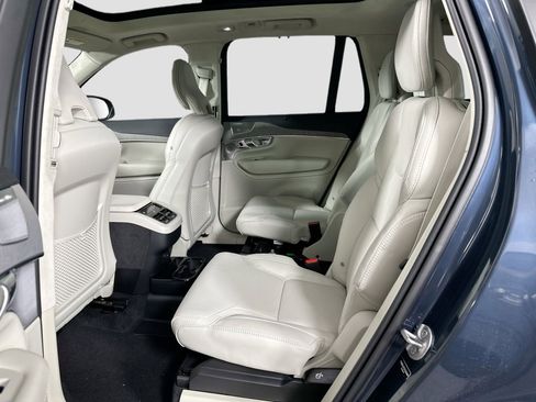 New 2025 Volvo XC90 B6 Ultra w/ Lounge Package image 16