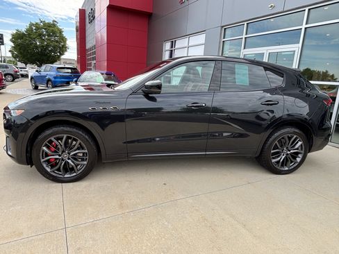 Used 2023 Maserati Levante Modena AWD/4WD image 4