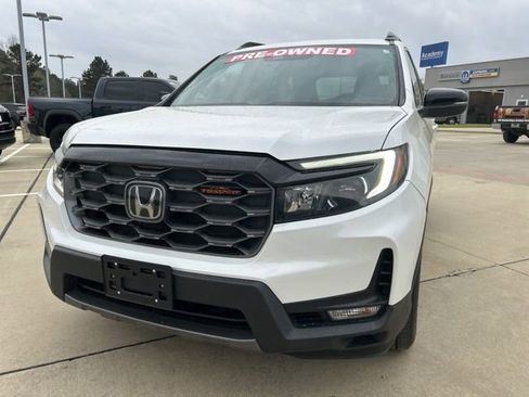 Used 2022 Honda Passport TrailSport image 3