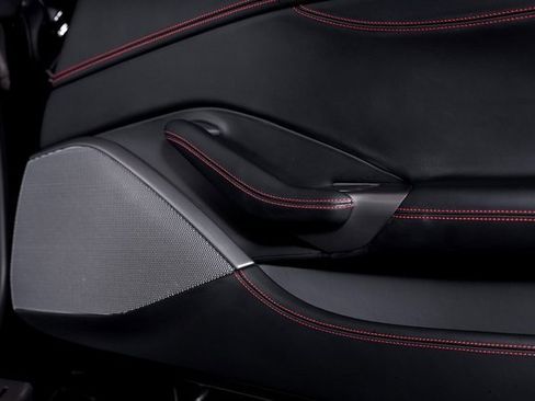 Used 2020 Ferrari Portofino image 57