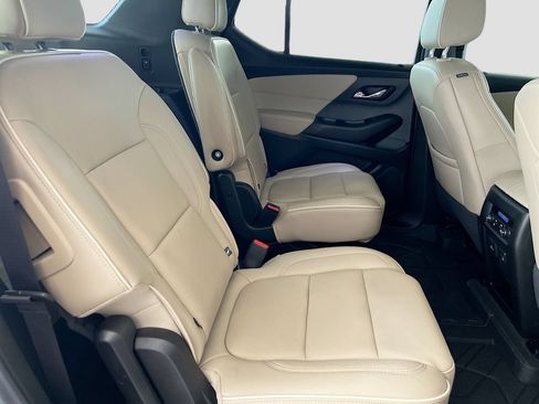 Used 2023 Chevrolet Traverse Premier w/ LPO, Floor Liner Package AWD/4WD image 31