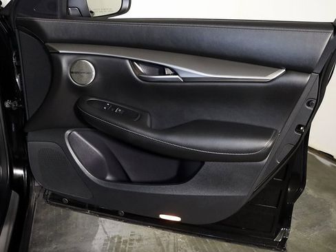 Used 2024 INFINITI QX50 Luxe image 32