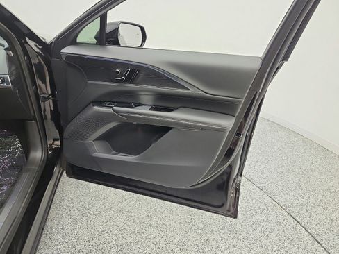 Used 2024 Cadillac Lyriq Luxury RWD image 21