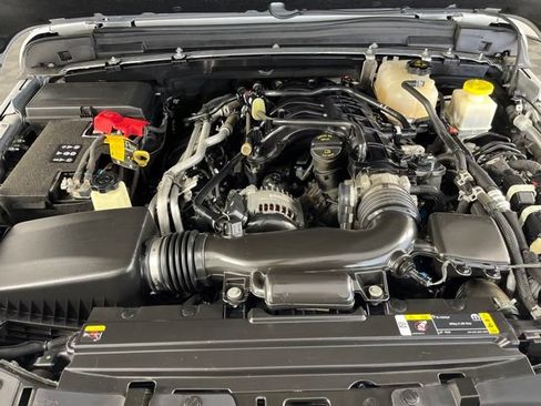 Used 2022 Jeep Gladiator Sport AWD/4WD image 38