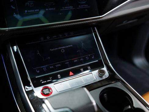 Used 2021 Audi RS Q8 image 32