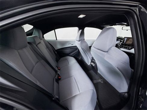Certified 2025 Toyota Corolla SE image 29