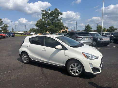 Used 2017 Toyota Prius C Two FWD image 9