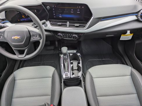 New 2026 Chevrolet Trax LT FWD image 10