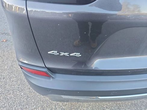 Used 2019 Jeep Cherokee Limited image 6